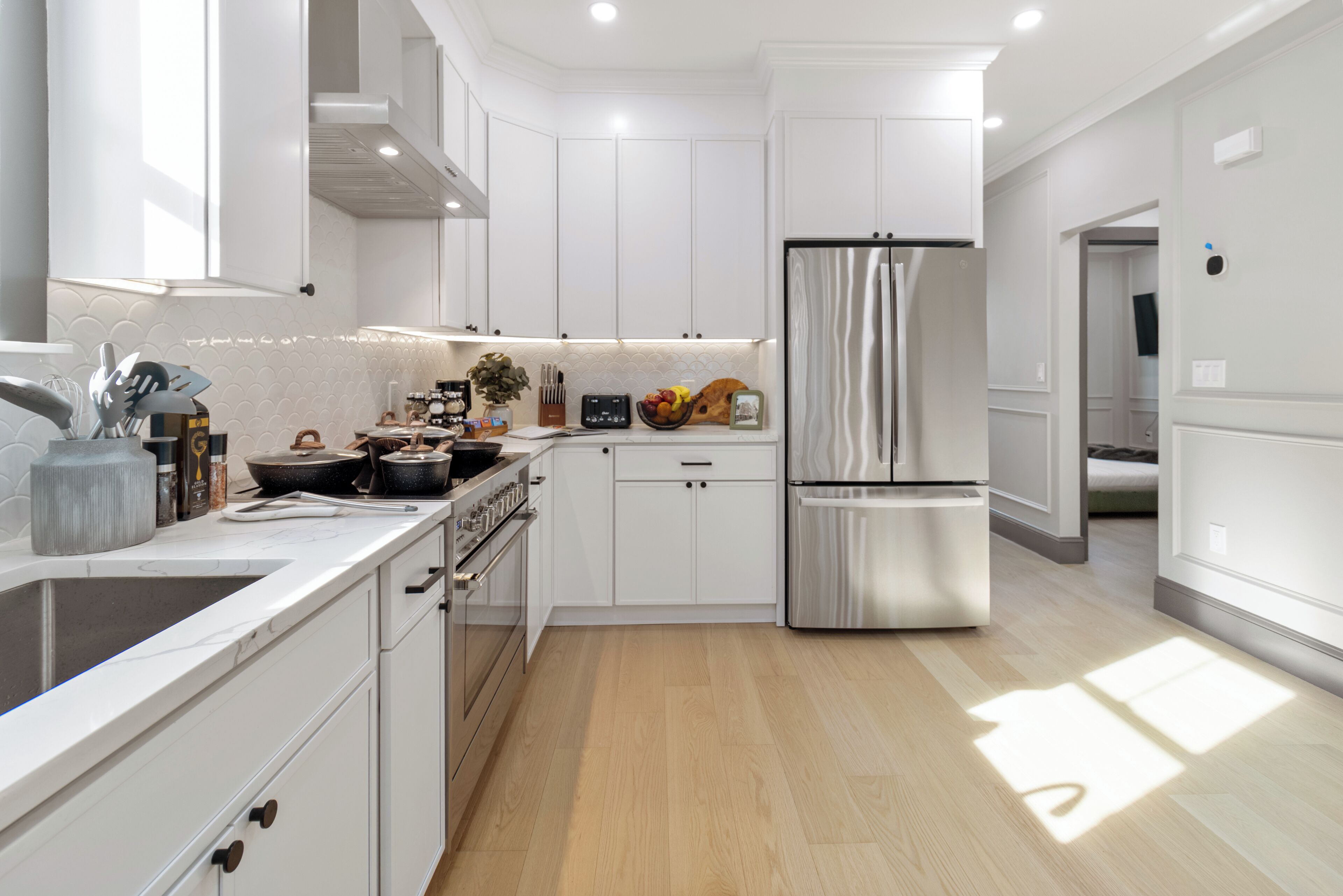 Refrigerador, microondas, horno, placa de cocina