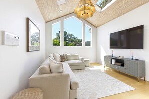 TV, offices - Waterfront Escape at Braddock Cove (Hilton Head Island)