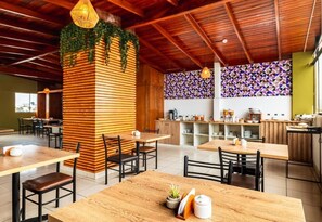 Dining - MIRAFLORES SUITES HOTEL  (Miraflores)