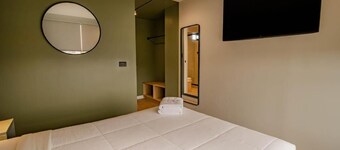 MiraFlores Suites Hotel