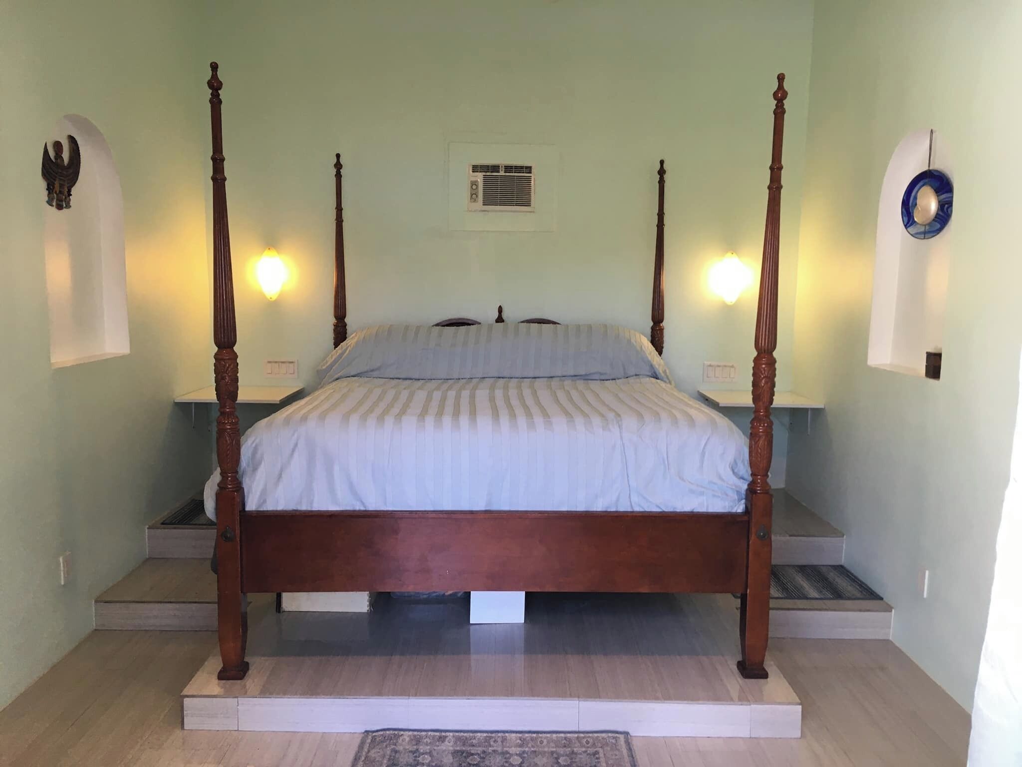 WiFi, bed sheets