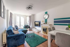 TV, offices - Parking-2BR Edinburgh Retreat-Walk to Leith & City (Edinburgh)