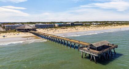 Renovated, Quick Walk to Beach + Restaurants by Tybee Cottages