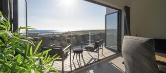 Modern holiday home with sea view in Borhaug