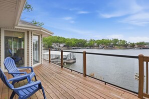 Terrace/patio - Lakefront Home with Stunning Lake Views (Sunrise Beach)