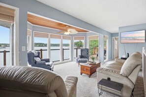 TV - Lakefront Home with Stunning Lake Views (Sunrise Beach)