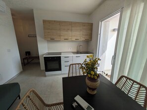 Oven, coffee/tea maker - Sustainable house in Sardinia (Olbia)