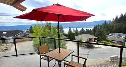 Lakeview Escape on Mount Boucherie