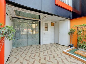 Rumah | Resepsionis