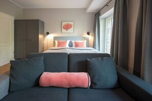 Free WiFi - East Frisian chic: holiday home in country house with private lake (Friedeburg)