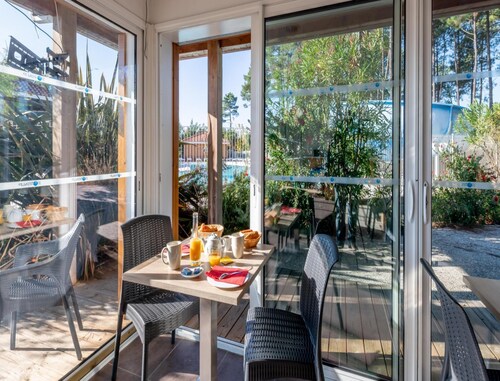 Forest Stay for 4 by the Lake