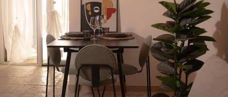 Comfort Apartment, Patio | Dining