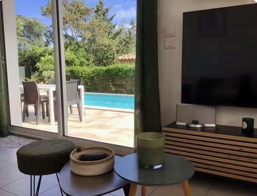 Cosy villa with swimming pool, 10 minutes from the port & beaches of Sanary/Mer