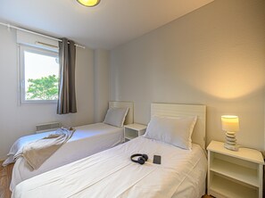 Apartment | 2 bilik tidur, cadar katil 