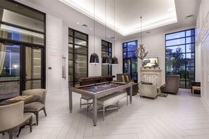 Spielezimmer