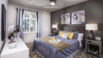 Iron/ironing board, bed sheets