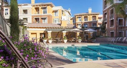 Verdant 2BR Escape with Pool & Lounge