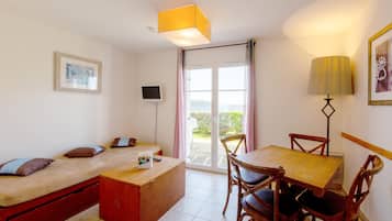 Apartment | Dining