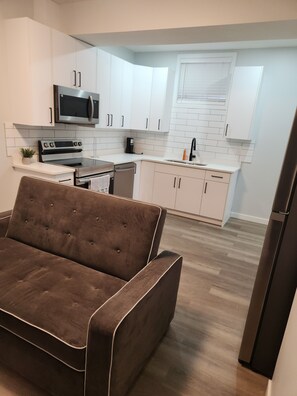 Private kitchen - Go-HabitAt: Home away from Home (Saskatoon)