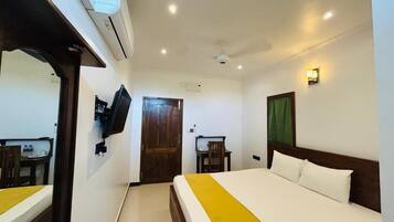 Deluxe Double Room, Balcony, Garden View