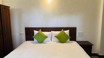Deluxe Double Room, Balcony, Garden View