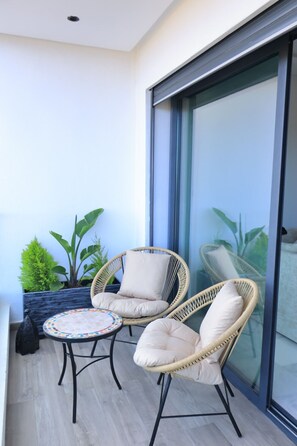 Terrace/patio - Harhoura Hills, swimming pool, beach 300 m away (Harhour temara)