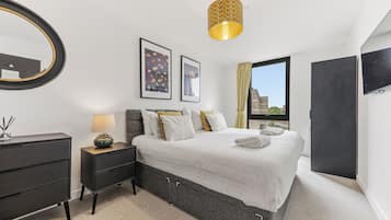 2 bedrooms, iron/ironing board, WiFi, bed sheets