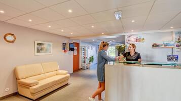 Apartment | Reception