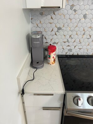 Microwave, oven, stovetop, coffee/tea maker