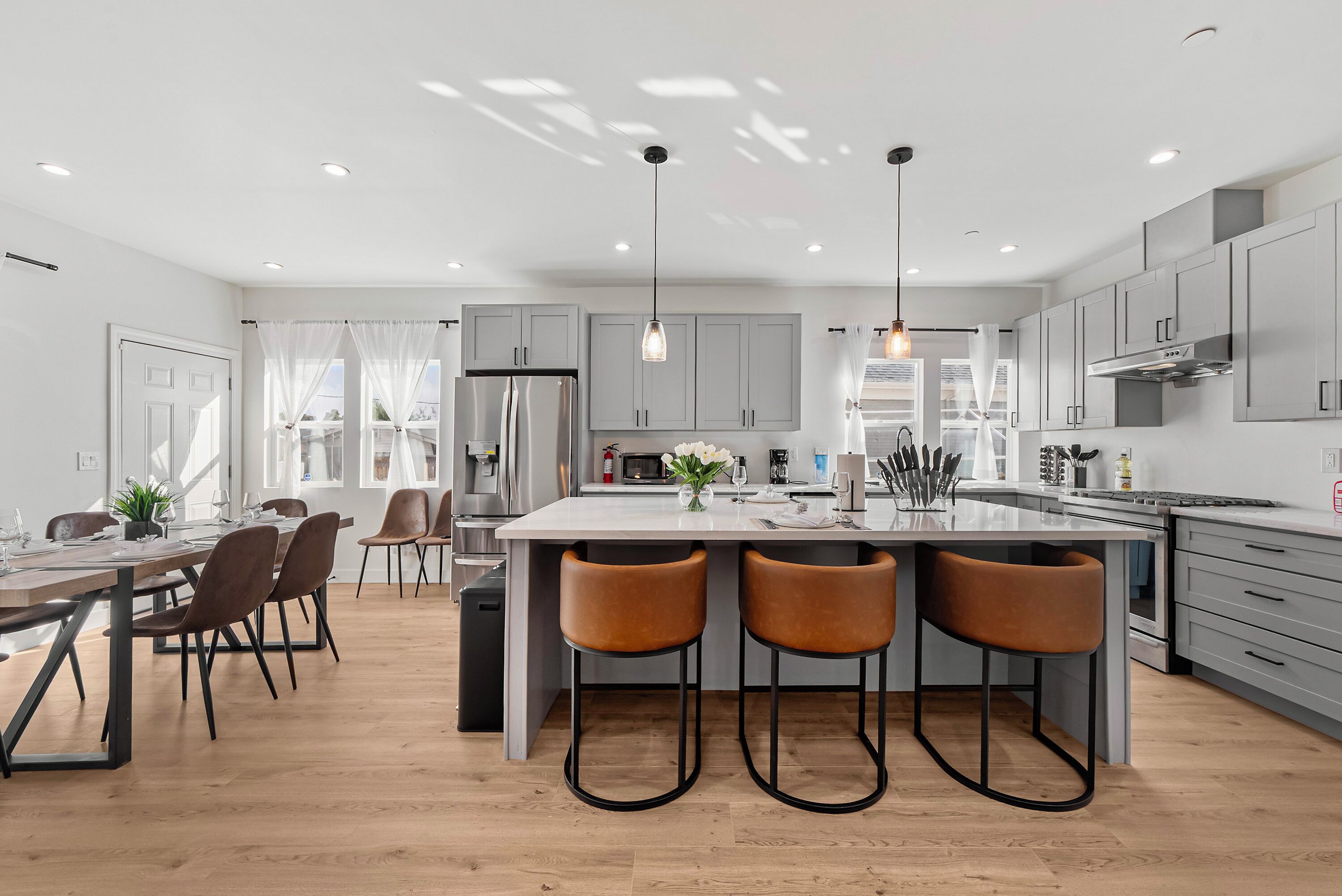 Casa Premium, varias habitaciones, Aire acondicionado, en la zona del jardín | Cocina privada | Frigorífico grande, microondas, horno y placa de cocina