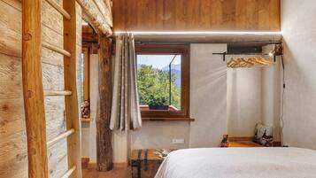 WiFi, bed sheets