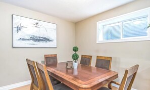 Dining - 3BR Suite By River Ravain In Upscale Area of  Donsdale, Quick Access Henday! (Edmonton)