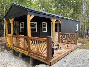 Exterior - Adorable Oceanfront Tiny Home 30 minutes from Yarmouth (Argyle)