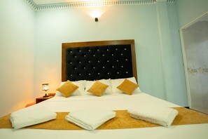 Deluxe Double Room, Balcony, Garden View - Best Inn Jaffna (Kondavil)