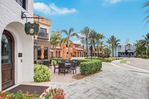 Exterior - Wake Up in Paradise — Naples 3BR Condo (Naples)