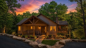 Exterior - 3BR, 3.5Bath + Hot Tub + Private Patio (Galena)