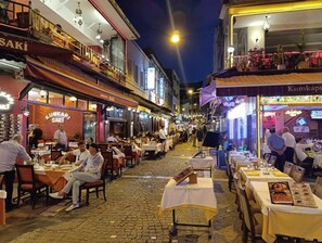 Outdoor dining - king mas suit hotel (İstanbul)
