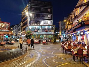 Outdoor dining - king mas suit hotel (İstanbul)
