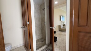 Towels, toilet paper - Vrbo Property (Las Jarretaderas)