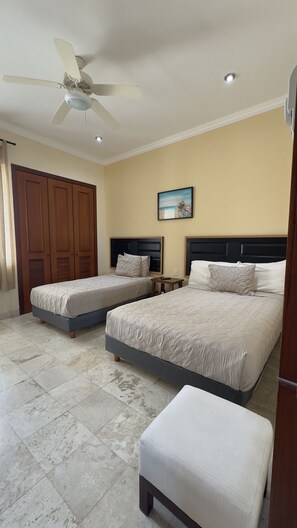 WiFi, bed sheets - Vrbo Property (Las Jarretaderas)