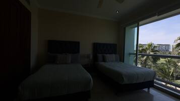WiFi, bed sheets