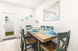 Dining - Pet Friendly Coastal Retreat Near 30A Beaches (Walton County)