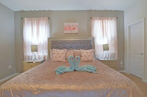 9 bedrooms, iron/ironing board, travel cot, free WiFi - 9BR Villa w/ Pool Near Disney Sleeps 16+ (Kissimmee)