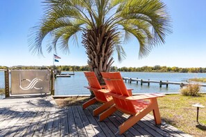 Property grounds - Sandy Shorts|Golf Cart · BeauCoast · 3BR Beaufort (Beaufort)