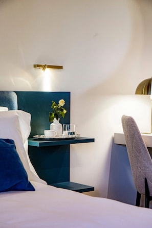 Deluxe Room, Pool View