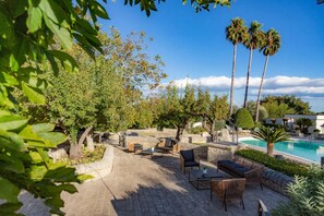 Outdoor pool - Relais Villa Caia (Noto)
