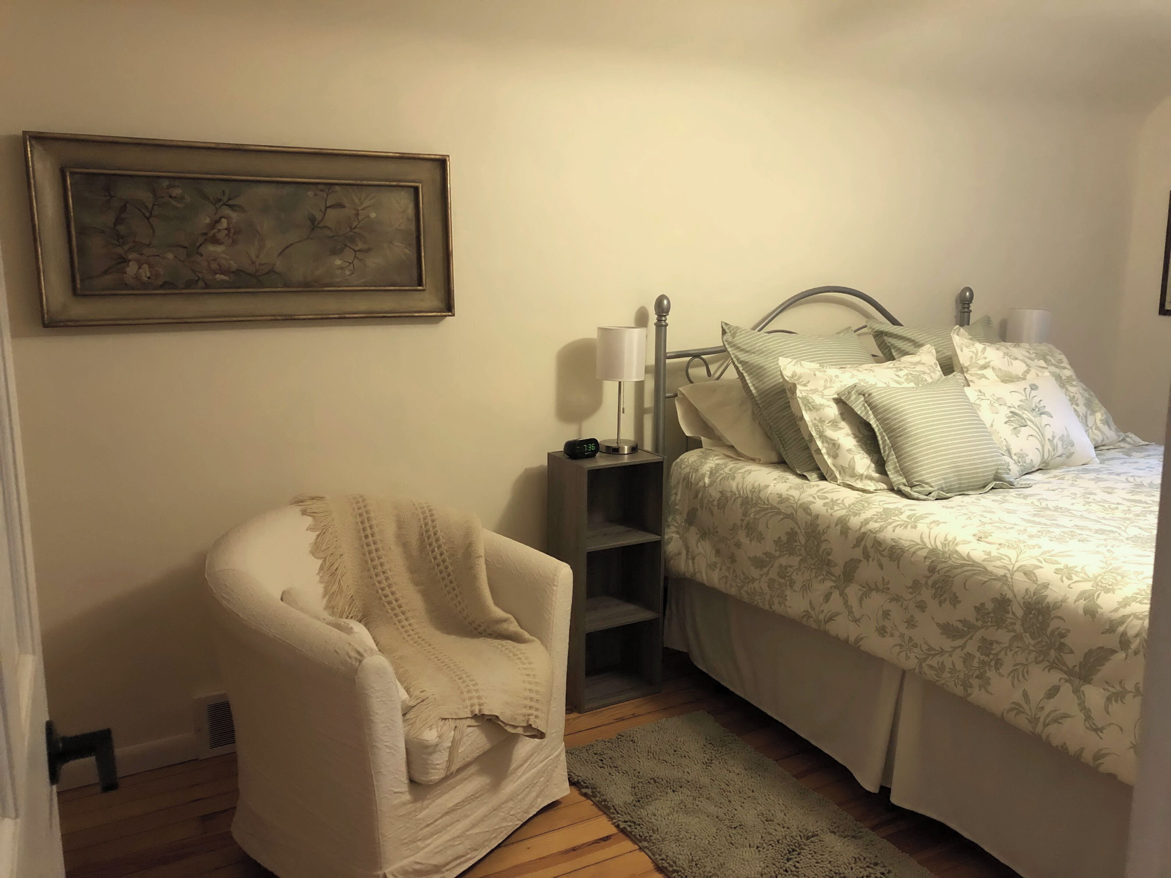 1 quarto, escrivaninha, ferros/tábuas de passar roupa, Wi-Fi de cortesia
