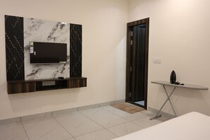 Habitación Deluxe | Escritorio, espacio para trabajar con un portátil, wifi gratis