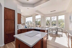 Fridge, microwave, oven, stovetop - Troon North Golf Paradise Scottsdale (Scottsdale)