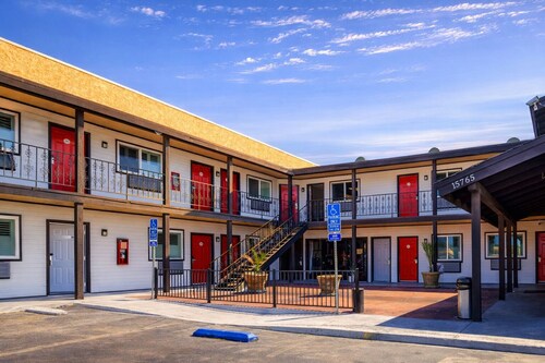 Avenida VIctorville by Aurelia